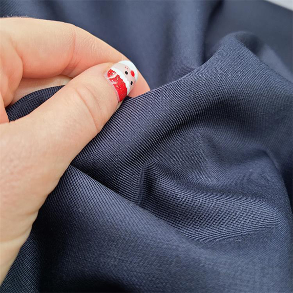 Drapp ta' uniformijiet tal-piloti twill elastiku tax-xitwa ta' kwalità għolja